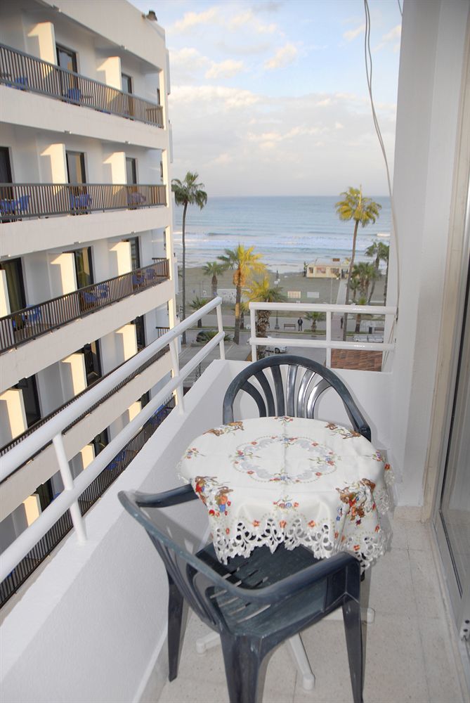 לרנקה Palm Sea Beach Hotel Apartments מראה חיצוני תמונה